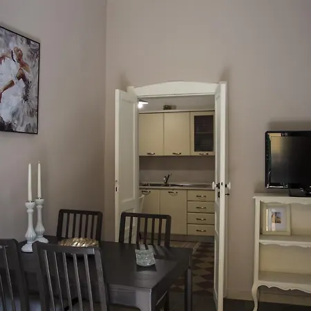 Parva Domus Intera Casa Indipendente In Centro Casa vacanze *
