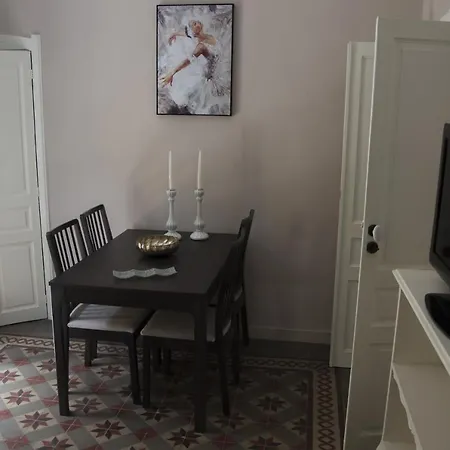 Parva Domus Intera Casa Indipendente In Centro Casa vacanze *