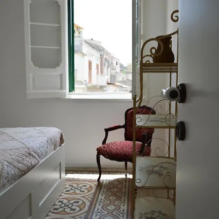 Parva Domus Intera Casa Indipendente In Centro Tatil Evi