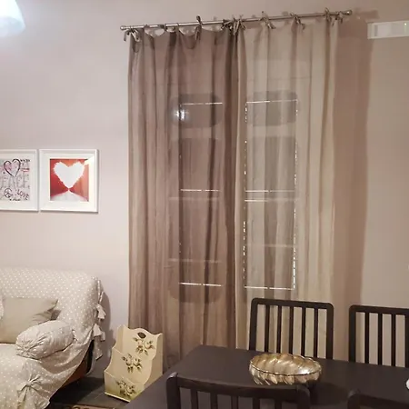 Parva Domus Intera Casa Indipendente In Centro Tatil Evi *